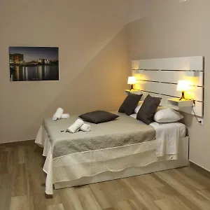 Bed and Breakfast Station Garibaldi, Νάπολη